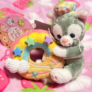 Tokyo DisneySea Duffy & Friends "Filled with Joy" Gelatoni Plush Badge NWT